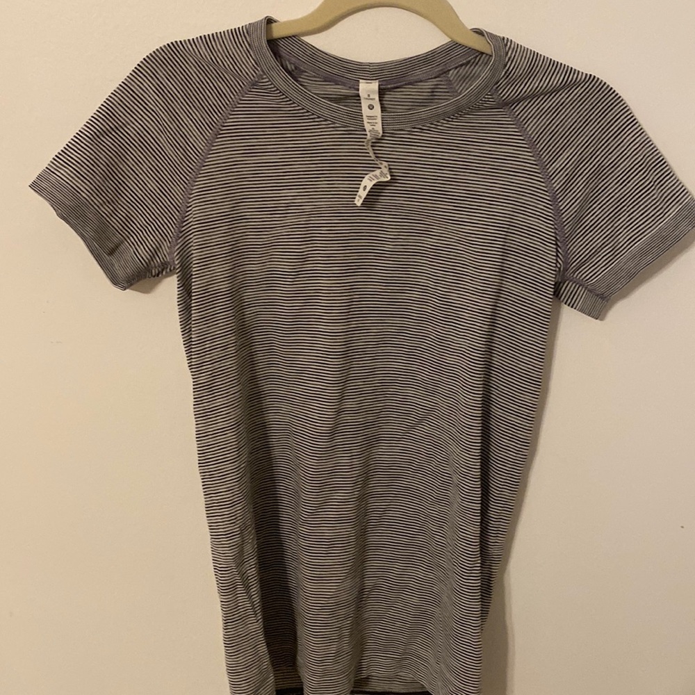 Lululemon Top NWOT size 8